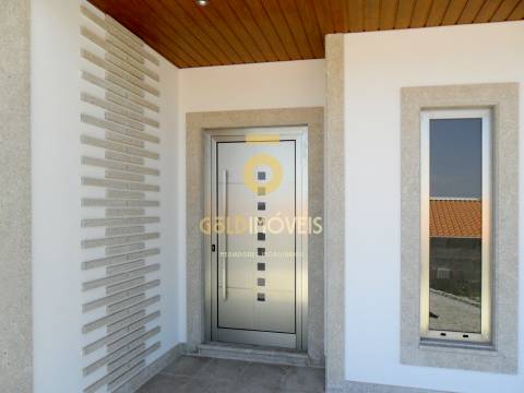 Moradia T3 Venda em Duas Igrejas,Paredes