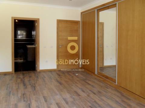 Moradia T3 Venda em Duas Igrejas,Paredes