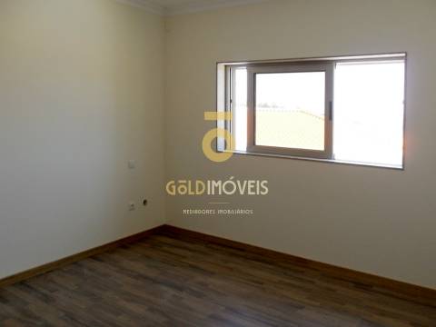 Moradia T3 Venda em Duas Igrejas,Paredes