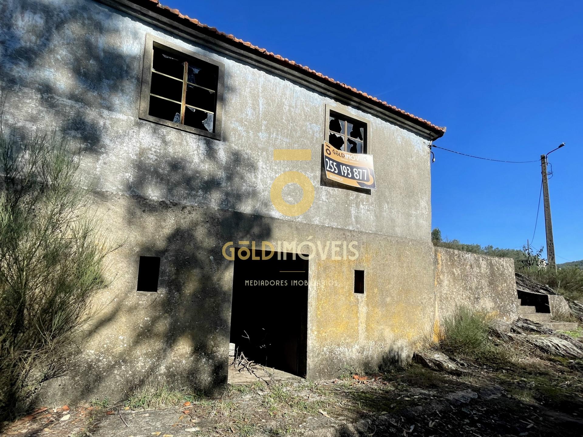 Moradia T2 para Recuperação, Serradelo, Castelo de Paiva