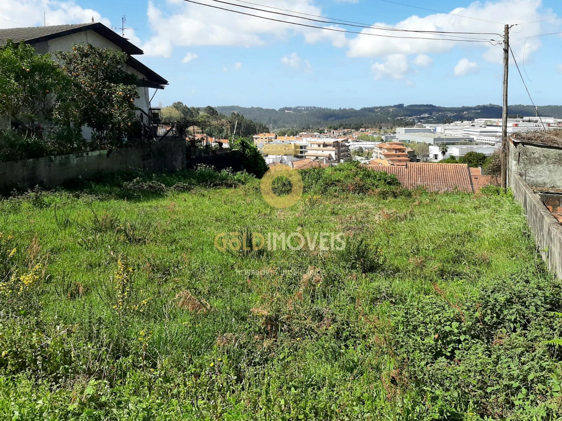 Terreno Urbano  Venda em Oliveira de Azeméis, Santiago de Riba-Ul, Ul, Macinhata da Seixa e Madail,Oliveira de Azeméis