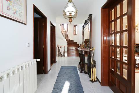 Moradia T5 Venda em Esqueiros, Nevogilde e Travassós,Vila Verde