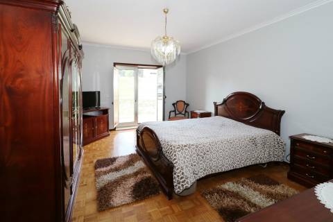 Moradia T5 Venda em Esqueiros, Nevogilde e Travassós,Vila Verde