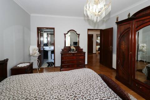 Moradia T5 Venda em Esqueiros, Nevogilde e Travassós,Vila Verde