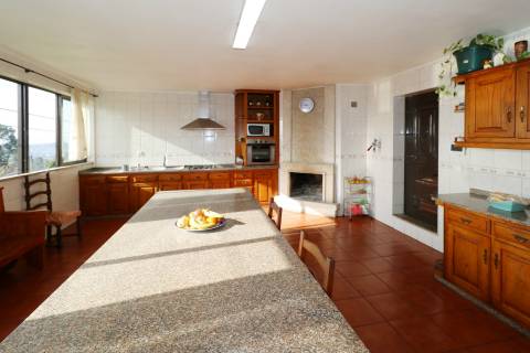 Moradia T5 Venda em Esqueiros, Nevogilde e Travassós,Vila Verde