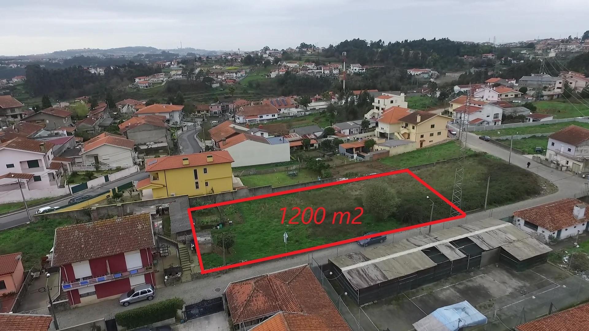 Terreno c/ 1200m2 para construção de moradia térrea