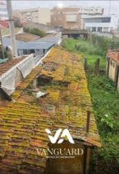 Moradia para reconstruir com terreno / Póvoa de Varzim/ Centro