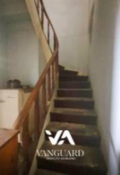 Moradia para reconstruir com terreno / Póvoa de Varzim/ Centro