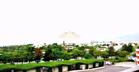 Apartamento em empreendimento turístico com todas as valências