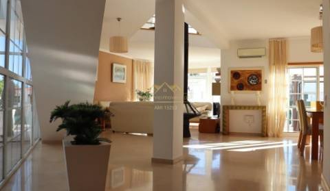 Villa V4 Girassol com piscina privada- Albufeira