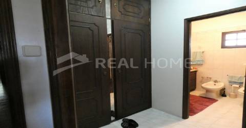 Moradia Isolada T4+1 Venda em Albufeira e Olhos de Água,Albufeira