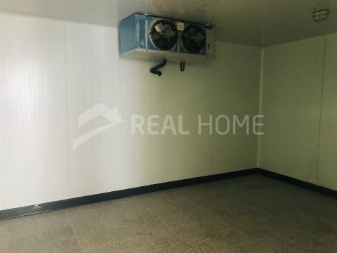 Loja  Venda em Quarteira,Loulé