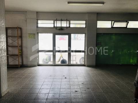 Loja  Venda em Quarteira,Loulé