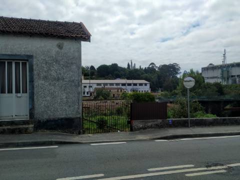 Moradia para Restaurar T5 Venda em Vila de Cucujães,Oliveira de Azeméis