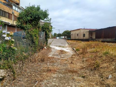 Moradia para Restaurar T5 Venda em Vila de Cucujães,Oliveira de Azeméis