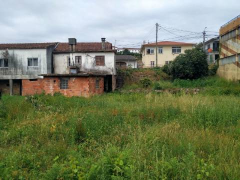 Moradia para Restaurar T5 Venda em Vila de Cucujães,Oliveira de Azeméis