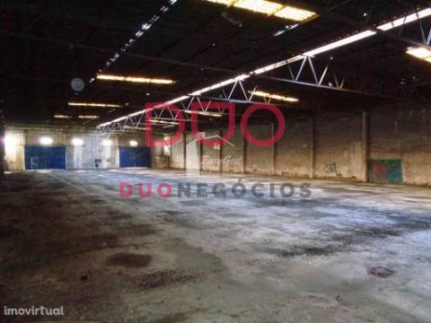 Armazém  Venda em Montijo e Afonsoeiro,Montijo