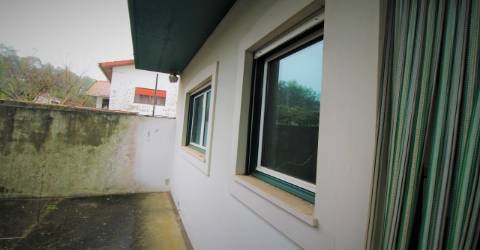 Moradia T3 Marinha Grande oferta pintura e eletrodomésticos com garagem