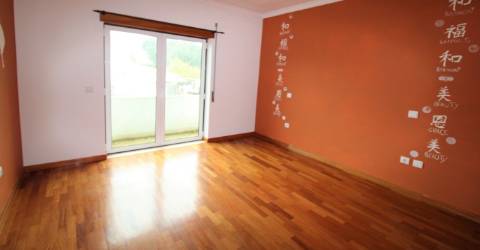 Moradia T3 Marinha Grande oferta pintura e eletrodomésticos com garagem