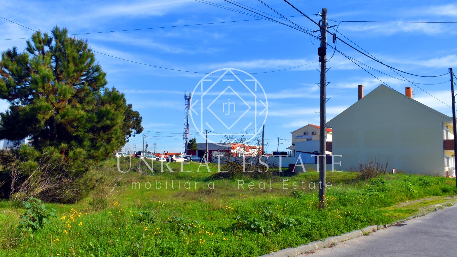 Terreno com 140m2 para Construção na Quinta do Conde