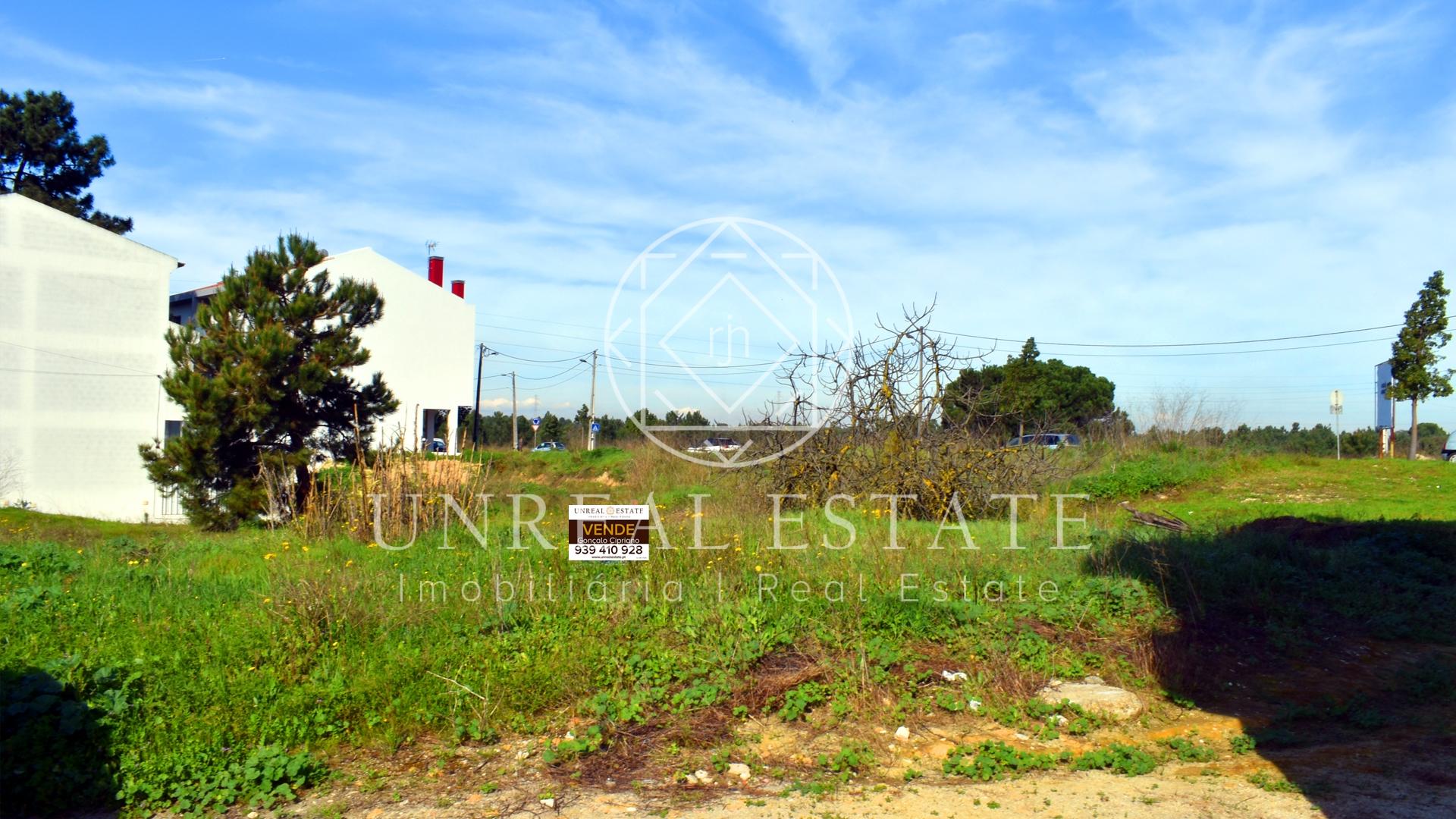 Terreno com 140m2 para Construção na Quinta do Conde