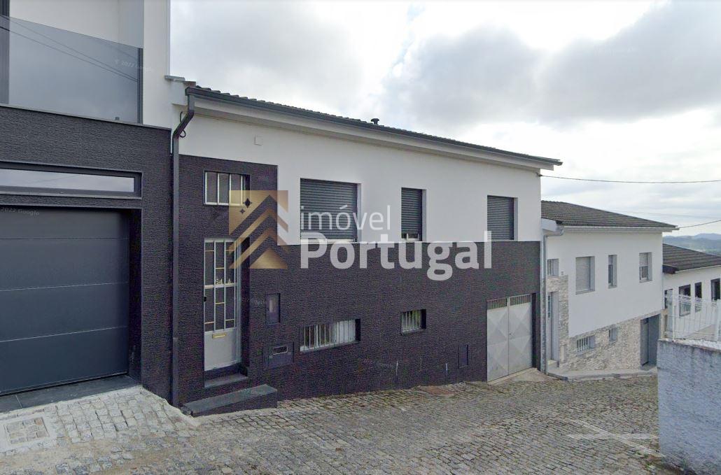 Moradia em Banda T2+1 Venda em Nogueira, Fraião e Lamaçães,Braga