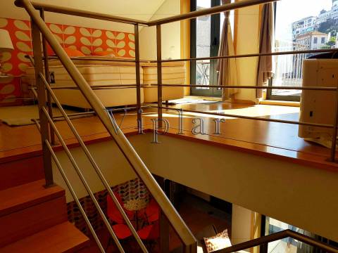 Prédio Remodelado - Vila Nova de Gaia - Rio Douro