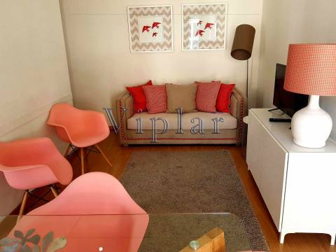 Prédio Remodelado - Vila Nova de Gaia - Rio Douro