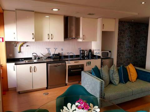 Prédio Remodelado - Vila Nova de Gaia - Rio Douro