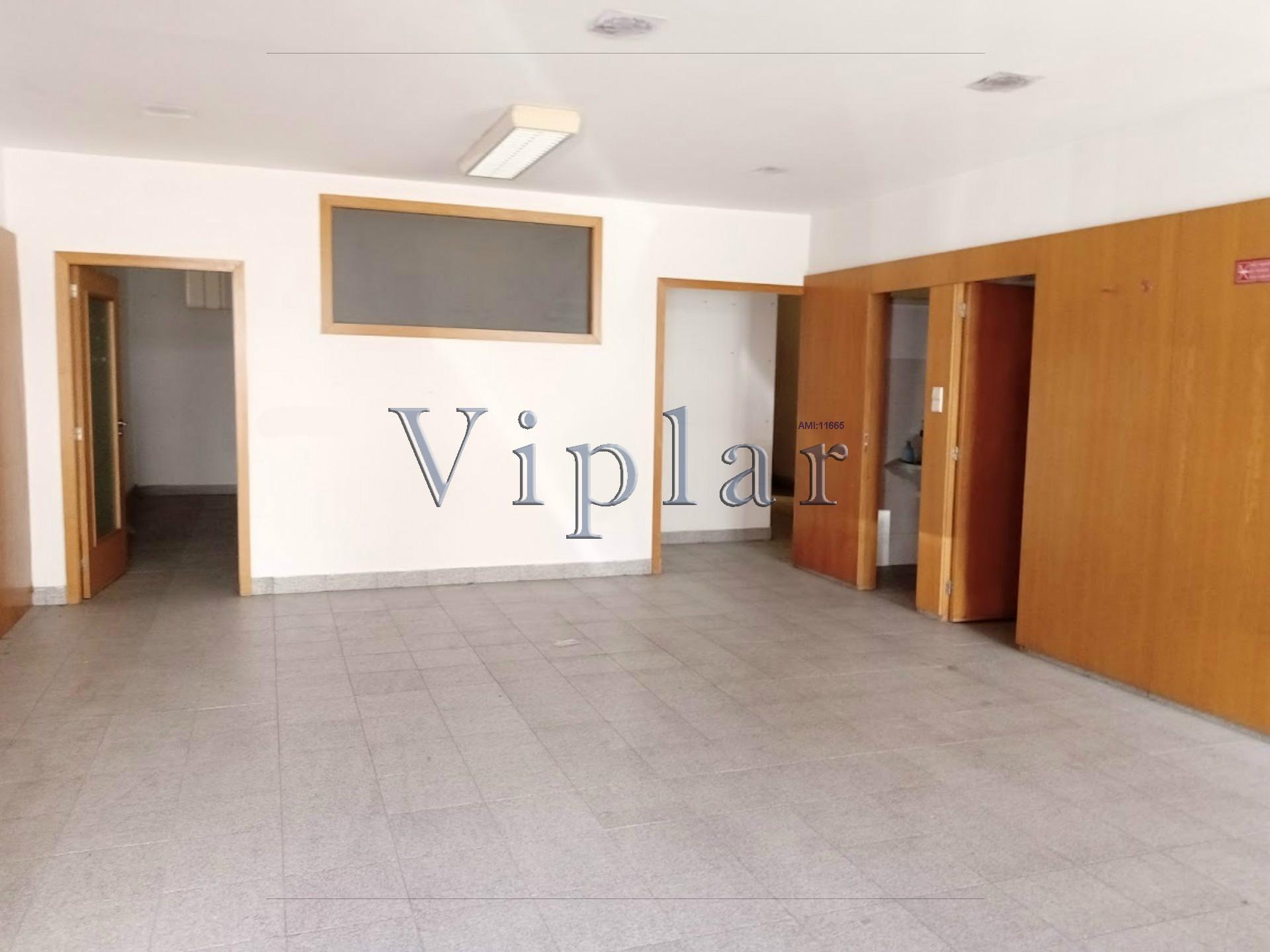 Loja com 118 m² - Porto - Valongo - Ermesinde