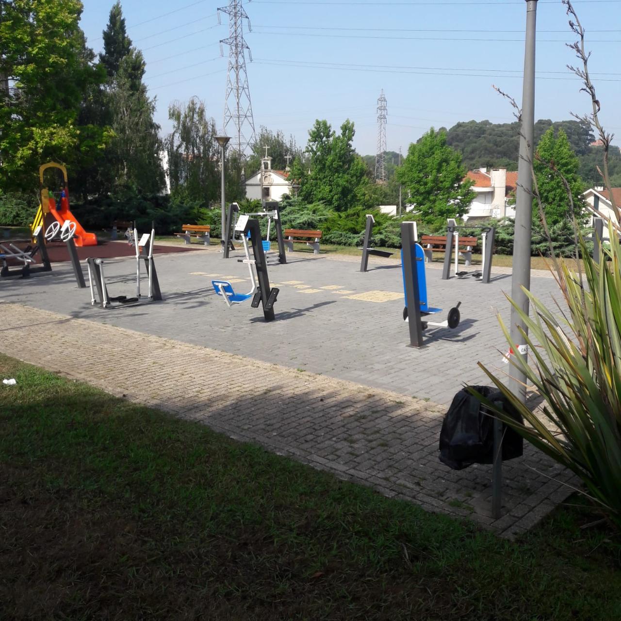 Terreno p/ moradia em São M. de Infesta