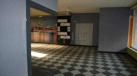 Loja com 132 m² - Porto - Valongo (Ermesinde)