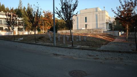 Lote de terreno -  Moradias 3 pisos - Maia