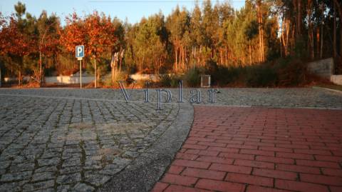 Lote de terreno -  Moradias 3 pisos - Maia