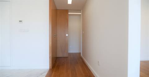 T3 NOVO c/ Varanda e Terraço - Boavista