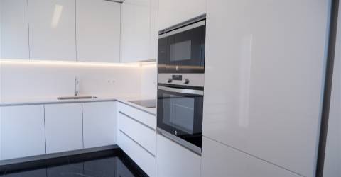 T3 NOVO c/ Varanda e Terraço - Boavista