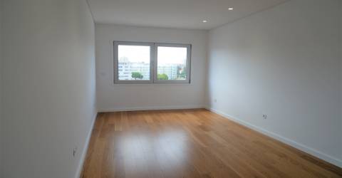 T3 NOVO c/ Varanda e Terraço - Boavista