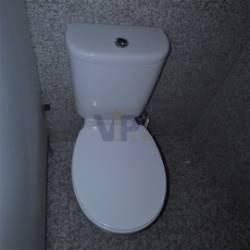 Excelente loja c/ 2 pisos + estacionamento - Ao metro (H.S.João / Pólo Universitário)