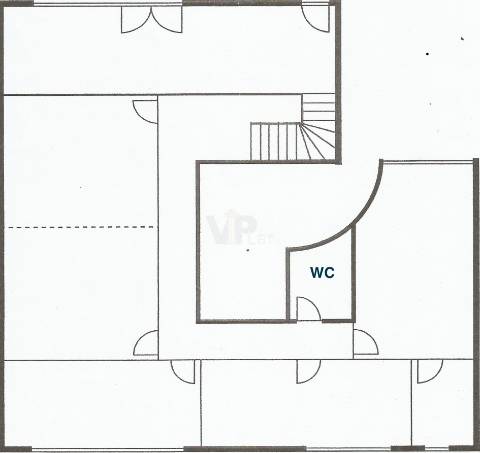 Excelente loja c/ 2 pisos + estacionamento - Ao metro (H.S.João / Pólo Universitário)