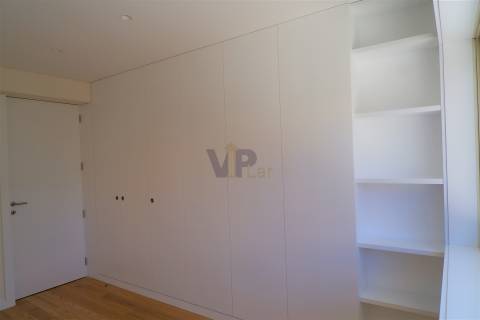 T3 totalmente reconstruído (NOVO) c/ garagem box - À Av. da Boavista (Porto)