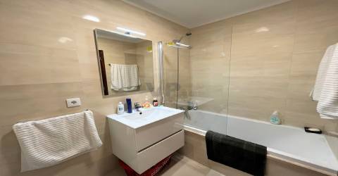 Excelente T3 c/ Varanda e Garagem p/ 2 carros - Paranhos (Ao Metro dos Salgueiros)