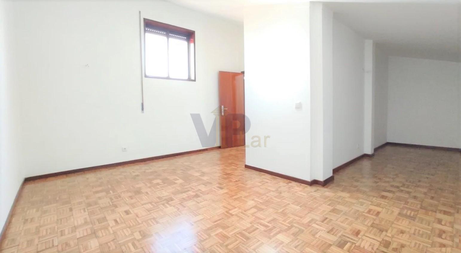 Apartamento T3 Duplex - Baguim do Monte (Rio Tinto)