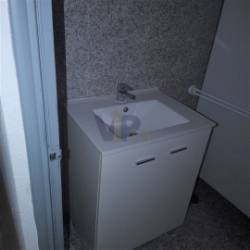 Excelente escritório c/ 2 pisos + estacionamento - Ao metro (H.S.João / Pólo Universitário)