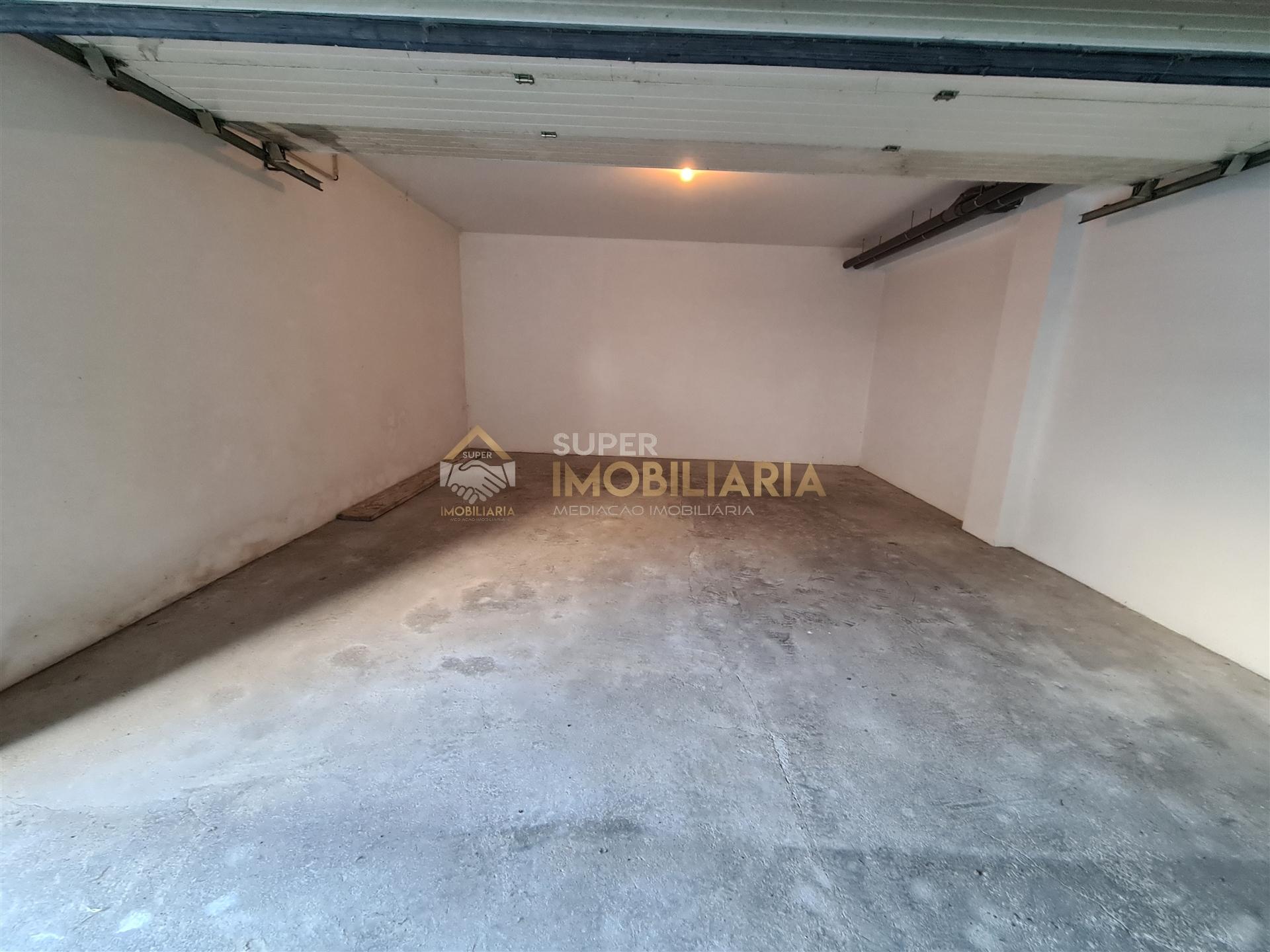 Garagem fechada com 34m2 em Fafe