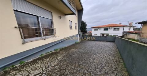 Garagem fechada com 34m2 em Fafe