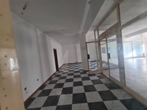 Loja  Arrendamento em Margaride (Santa Eulália), Várzea, Lagares, Varziela e Moure,Felgueiras