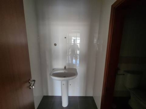 Loja  Arrendamento em Margaride (Santa Eulália), Várzea, Lagares, Varziela e Moure,Felgueiras