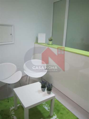 Loja comercial no centro da Vila de Lousada