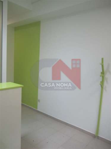 Loja comercial no centro da Vila de Lousada