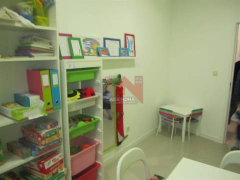 Loja comercial no centro da Vila de Lousada